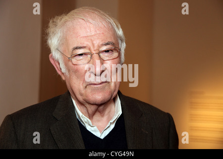 Seamus Heaney, irlandese Premio Nobel per la pace Foto Stock
