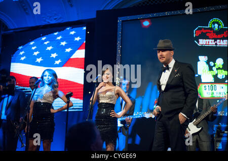 Matt Goss presso il British Guild of gli scrittori di viaggi annuali di cena, Savoy Hotel London, domenica 4 novembre. Foto Stock