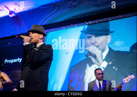 Matt Goss presso il British Guild of gli scrittori di viaggi annuali di cena, Savoy Hotel London, domenica 4 novembre. Foto Stock