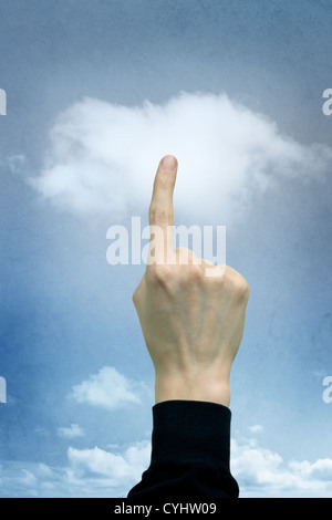 Mano che spinge il cloud computing button Foto Stock