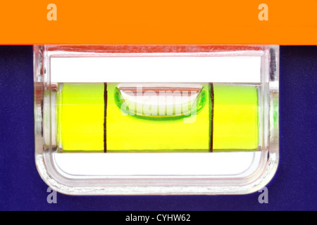 Bolla a destra nel mezzo di un utensile di livello Foto Stock