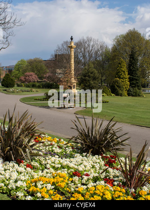 Weston Park con museo in background di un parco municipale nel cuore di Sheffield South Yorkshire Inghilterra Foto Stock