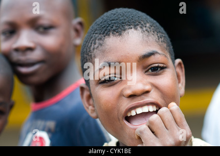 Ragazzo, Namialo, Mozambico settentrionale Foto Stock