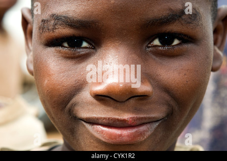 Ragazzo, Namialo, Mozambico settentrionale Foto Stock