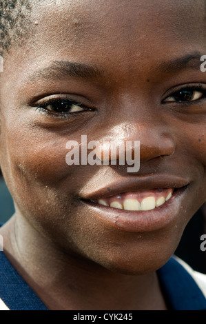 Ragazzo, Namialo, Mozambico settentrionale Foto Stock