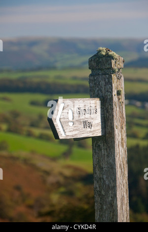 Gianfranco's Way National Trail lunga distanza sentiero indicazioni del cartello in legno nelle vicinanze Llyn Clywedog Llanidloes Powys Mid Wales UK Foto Stock