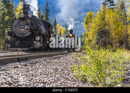 E Durango Silverton Narrow Gauge Railroad 1925 2-8-2 Mikado tipo Baldwin locomotive a vapore con storico consistono misti Foto Stock