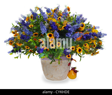 Colorato bouquet floreale di gigli, girasoli e iris centrotavola in vaso isolato su sfondo bianco Foto Stock