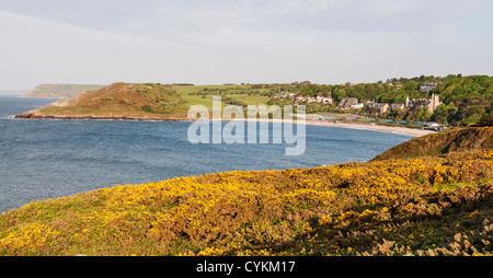 Il Galles, Penisola di Gower, vista della baia di Langland dal sentiero costiero Foto Stock