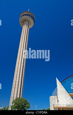 La Torre delle Americhe si trova nel mezzo dell'Hemisfair Park di San Antonio, Texas, Stati Uniti d'America. Foto Stock