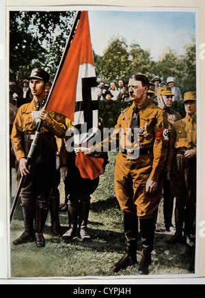 Adolf Hitler in SA UNIFORME, indossando la croce di ferro di prima classe a cui egli è stato premiato nella guerra mondiale I, 1923 Foto Stock