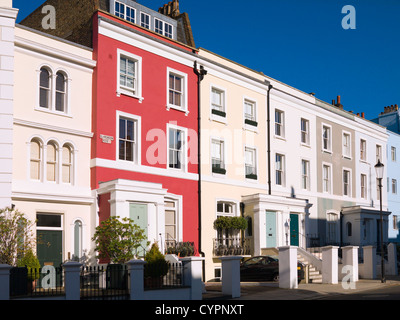 Case colorate di Clarendon Road W11 Notting Hill Foto Stock