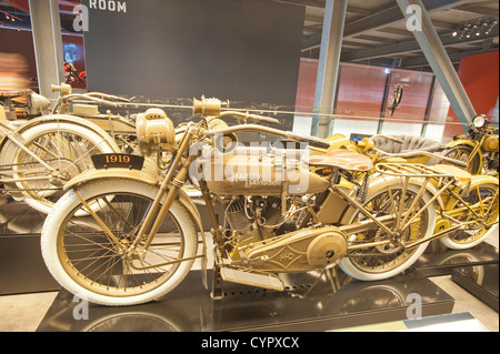 1919 esercito Fus F-Capo V-Twin motocicletta Harley Davidson Museum di Milwaukee, Wisconsin. Foto Stock