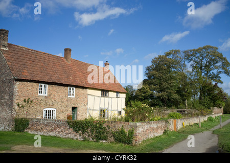 Il villaggio di Frampton on Severn la struttura di legno cottage vicino a Gloucester, Gloucestershire, England, Regno Unito Foto Stock