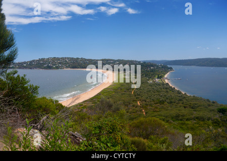 Palm Beach dal promontorio Barrenjoey Pittwater sobborgo nord di Sydney New South Wales (NSW) Australia Foto Stock