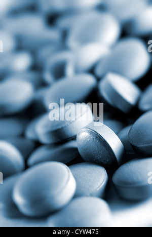 Qui ci sono troppe pillole che sarà sovradosata. Foto Stock