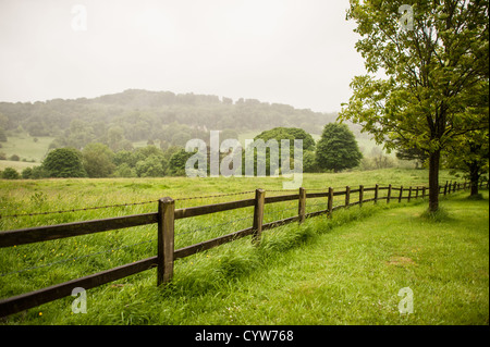 WINCHCOMBE, Regno Unito — campagna vicino a Belas Knap vicino a Winchcombe nelle Cotswolds. Foto Stock