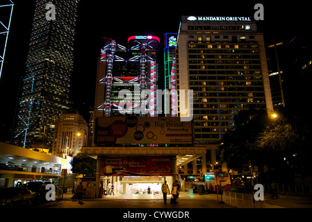 Scena notturna da Jardine House, Centrale di Hong Kong Foto Stock