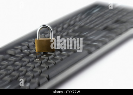 Lucchetto sulla tastiera di un computer Foto Stock