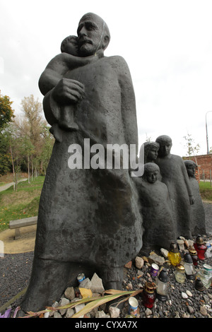 Janusz Korczak Memorial presso il cimitero ebraico, Varsavia POLONIA Foto Stock