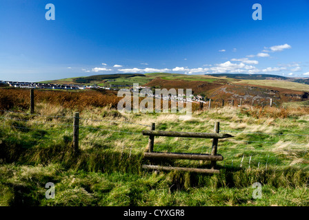 Cymmer porth nella rhondda valley da mynydd y glyn vicino a Pontypridd Galles del Sud Foto Stock