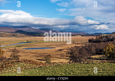 Vista sul pollice marche zona nord e ovest del B970 & East di B9152 tra le strade in Highland scozzesi come visto da est qui Foto Stock