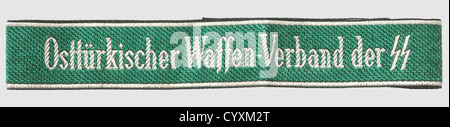 Sleeveband per il reggimento SS 'Osttürkischer Waffen-Verband der SS', per gli uomini arruolati, tipo BeVo intrecciato, filo bianco su banda verde (latino), non pubblicato. Lunghezza 42 cm. Molto raro,storico,storico,anni trenta,XX secolo,servizio segreto,servizio di sicurezza,servizi segreti,servizi di sicurezza,polizia,servizio armato,servizi armati,NS,nazionalsocialismo,nazismo,terzo Reich,Germania,utensil,attrezzatura,utensili,oggetto,oggetti,fermi,clipping,clipping,cut-out,cut-outs,fascismo,Nazi-available-Nazi-statistic-statistic,Additional-statistic-available-statries,non-available-Nazi-available- Foto Stock