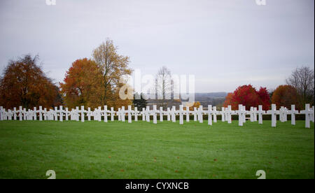 Cambridgeshire, Regno Unito. Il 12 novembre 2012. American Service gli uomini e le donne di pagare i loro rispetti al cimitero americano a Madingley Cambridgeshire oggi. Foto Stock