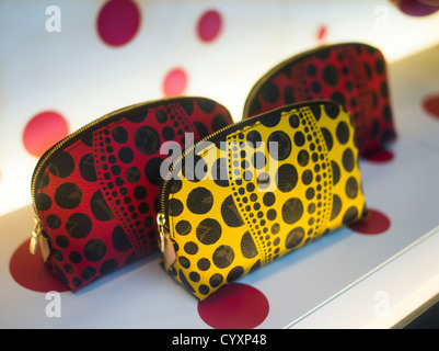 Yayoi Kusama progetta per Louis Vuitton, Tokyo Foto Stock