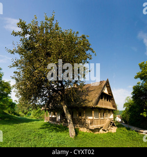 Vecchia casa di villaggio in Nestin, Serbia Foto Stock