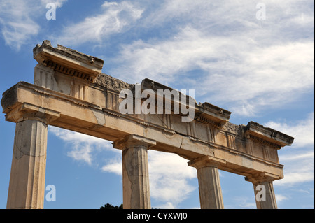 Colonne dell'antico palestra ellenistica, Xisto, nella città di Kos, isola di Kos, Grecia Foto Stock