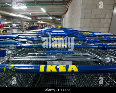 Carrelli di IKEA Foto Stock