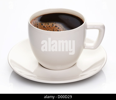 Tazza da caffè con piattino su uno sfondo bianco. Foto Stock