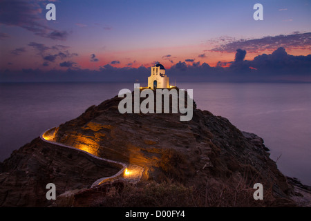 Sette Martiri chiesa di Sifnos all'alba (in Grecia) Foto Stock