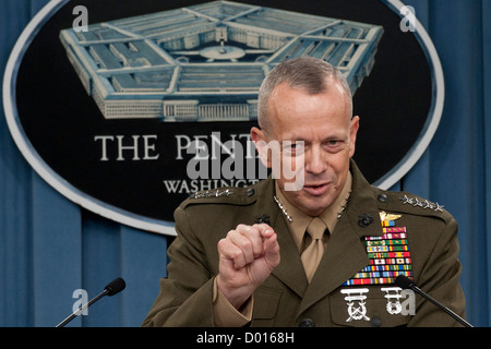 120326-D-BW835-139 Comandante Forza internazionale di assistenza alla sicurezza e degli Stati Uniti Forces Afghanistan gen. John R. Allen, U.S. Marine Foto Stock