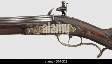 Un fucile da flintlock tedesco, Thomas Wilhelm Pistor di Schmalkalden, circa 1760. Cilindro scanalato a due stadi, rotondo dopo un baluster, con foro liscio in calibro 14.5 mm. Flintlock inciso con gusto, mandibola superiore sostituita,riparazione teglia e area frizzen. Noce catalano stock completo con mobili in ottone decorato Rocaille. Riparata rotture e crepe,ripetutamente integrato e rilavorato. Asta in legno con punta in ottone. Lunghezza 118 cm, storico, storico, 18 ° secolo, civili armi lunghe, pistola, armi, armi, arma, arma da fuoco, armi da fuoco, pistola, armi da fuoco, armi da fuoco, armi, armi, o, diritti aggiuntivi-clearences-non disponibile Foto Stock