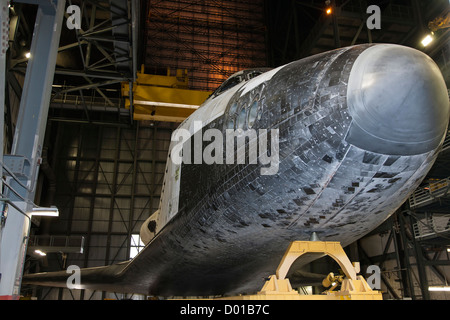 Stati Uniti Atlantis NASA Space Shuttle VAB all'interno OV-104 Orbiter Rockwell International in appoggio nel gruppo del veicolo edificio Foto Stock