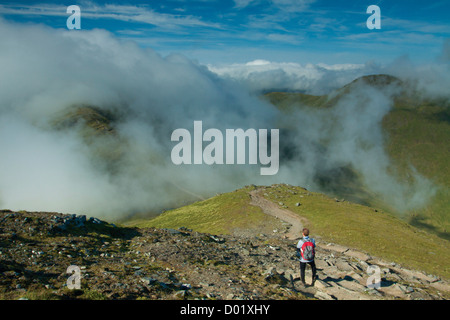 Il Munros di Beinn Ghlas e Meall Corranaich dal Munro di Ben Lawers, Perthshire Foto Stock