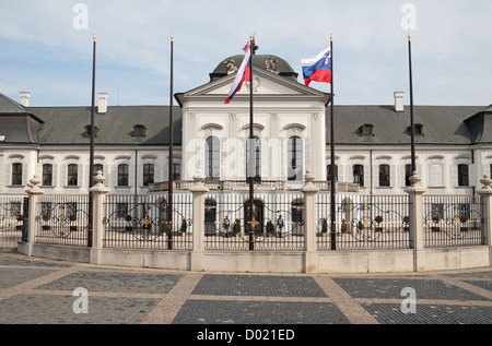 Il Palazzo del Giardino del conte Grassalkovich (Palazzo Presidenziale) & Giardini Grassalkovich, Bratislava, Slovacchia. Foto Stock