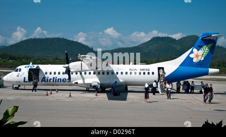 Lao Airlines ATR 72 elica aerei passeggeri Luang Prabang aeroporto nella Repubblica democratica popolare del Laos Foto Stock