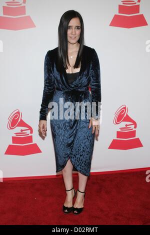 Julieta Venegas presso gli arrivi per 2012 Latin Recording Academy persona dell'anno Tribute Dinner, MGM Grand Garden Arena di Las Vegas, NV Novembre 14, 2012. Foto di: James Atoa/Everett Collection Foto Stock