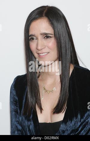 Julieta Venegas presso gli arrivi per 2012 Latin Recording Academy persona dell'anno Tribute Dinner, MGM Grand Garden Arena di Las Vegas, NV Novembre 14, 2012. Foto di: James Atoa/Everett Collection Foto Stock