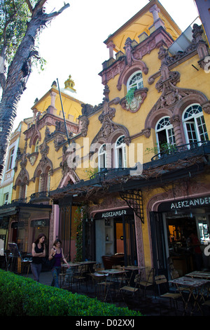 Antica dimora trasformata in ristorante, Alekzander su Alvaro Obregon in Roma quartiere di Città del Messico DF Foto Stock