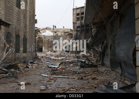 Ottobre 22, 2012 - Aleppo, Siria: danni di guerra nella città vecchia. Foto Stock