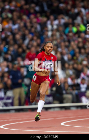 Allyson Felix (USA) competere nel round 1 della donna 200 metri per le Olimpiadi estive di Londra, 2012 Foto Stock