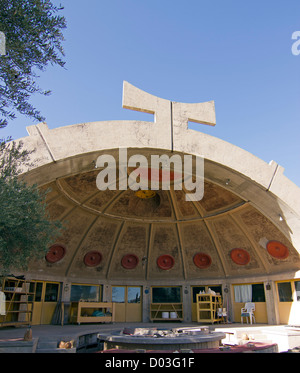 Stati Uniti d'America, Arizona. Costruito per incarnare Paolo Soleri del concetto di arcology, Arcosanti è una città sperimentale nel deserto dell'Arizona. Foto Stock