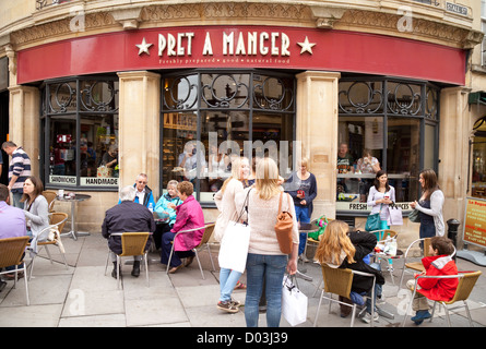 Pret a manger cafe ristorante esterno , Bagno Somerset REGNO UNITO Foto Stock