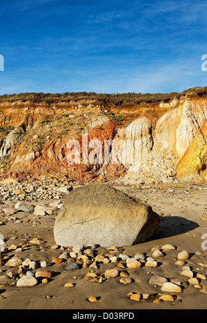 Costiera scogliere di argilla, Gay-testa, Aquinnah, Martha's Vineyard, Massachusetts, STATI UNITI D'AMERICA. Foto Stock