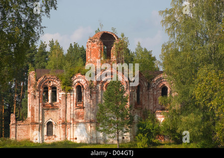 Chiesa di Nostra Signora del iberica. Lykoshino, Tver Regione. La chiesa fu costruita nel 1878 su disegno originale del famoso Rus Foto Stock
