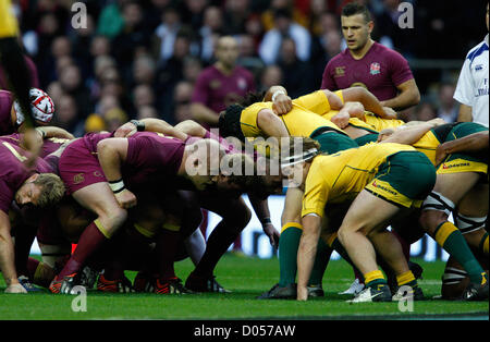 DAN COLE IN SCRUM ENGLAND V AUSTRALIA RU TWICKENHAM MIDDLESEX INGHILTERRA 17 Novembre 2012 Foto Stock